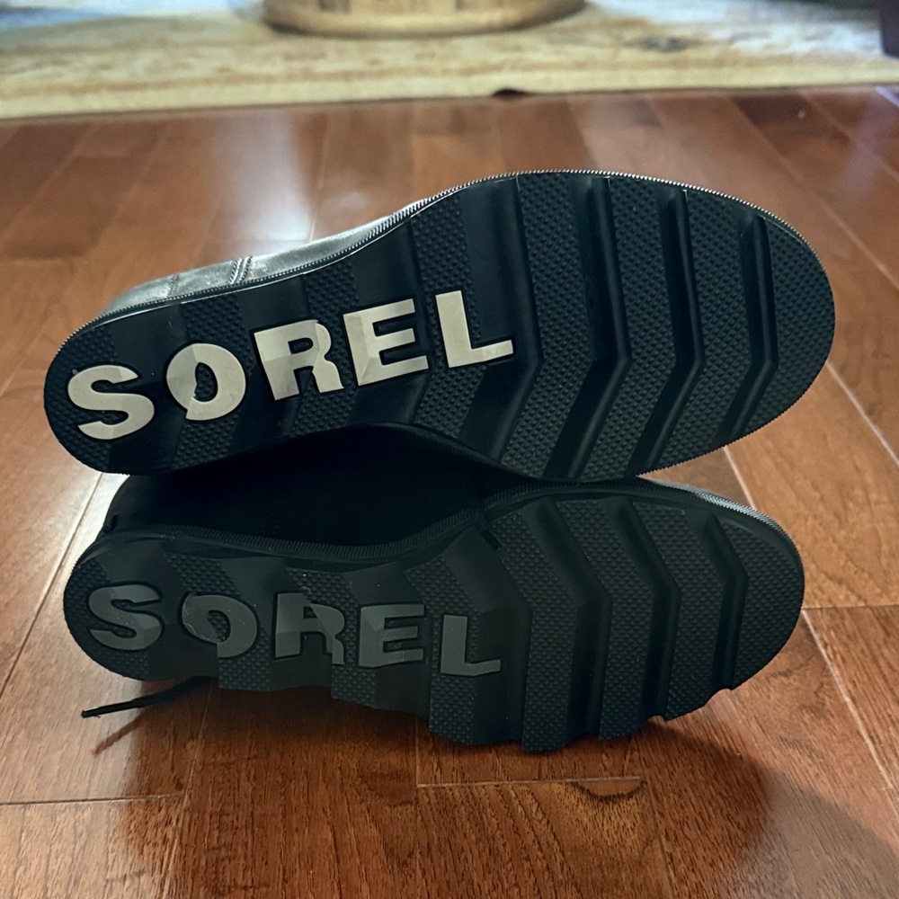 Sorel Black Lug Sole Boots